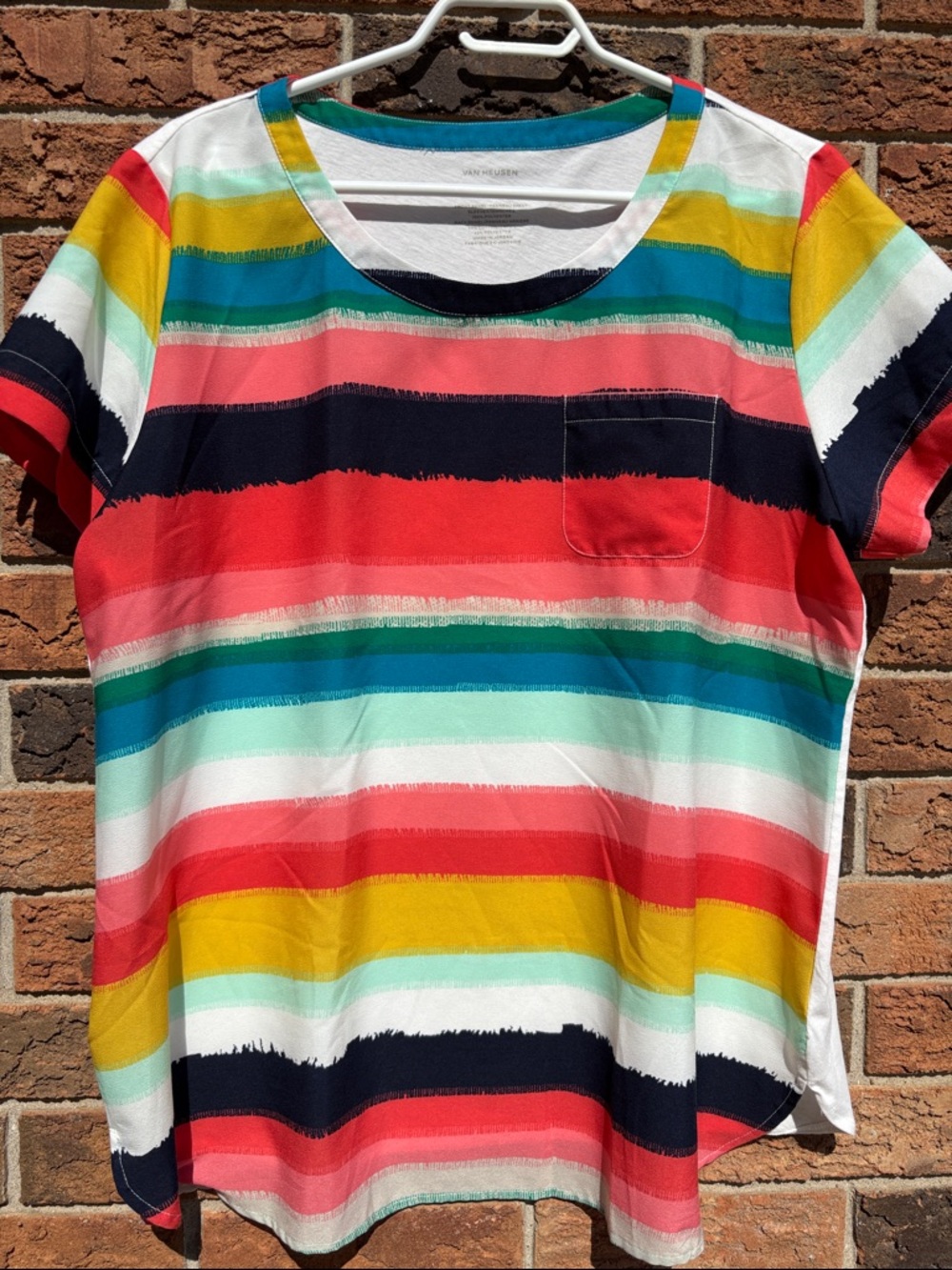 🍀3 for $25🍀 Van Heusen striped
Tshirt.